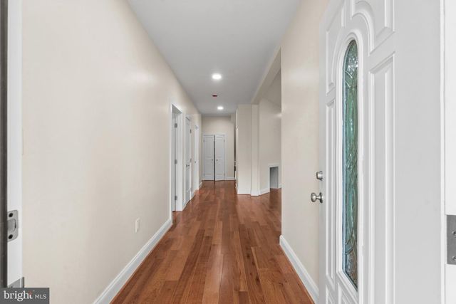 9300 OLD GEORGETOWN RD, Bethesda, MD 20814