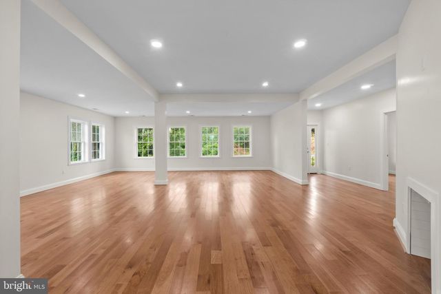 9300 OLD GEORGETOWN RD, Bethesda, MD 20814