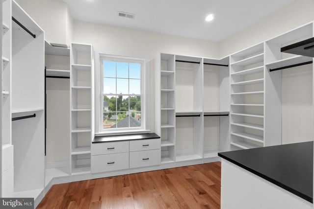 9300 OLD GEORGETOWN RD, Bethesda, MD 20814
