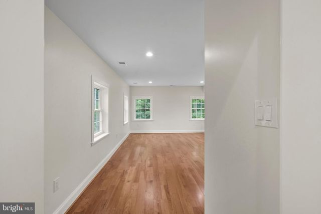 9300 OLD GEORGETOWN RD, Bethesda, MD 20814