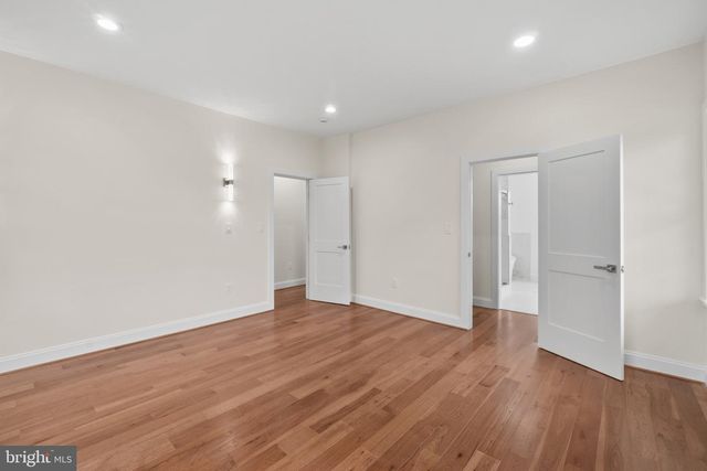 9300 OLD GEORGETOWN RD, Bethesda, MD 20814
