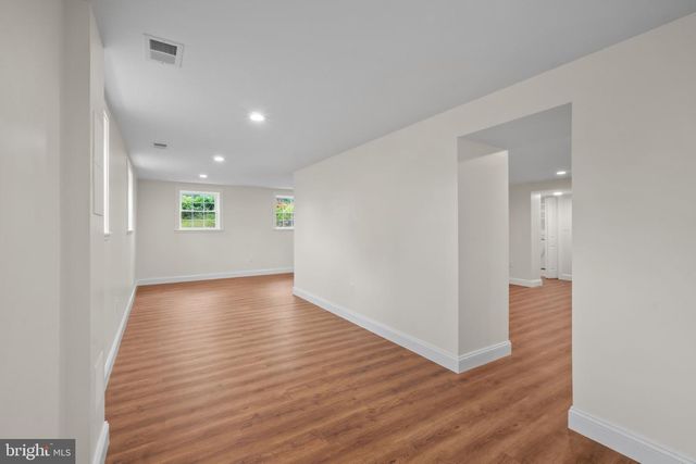 9300 OLD GEORGETOWN RD, Bethesda, MD 20814