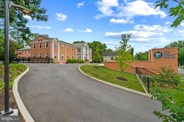 9300 OLD GEORGETOWN RD, Bethesda, MD 20814