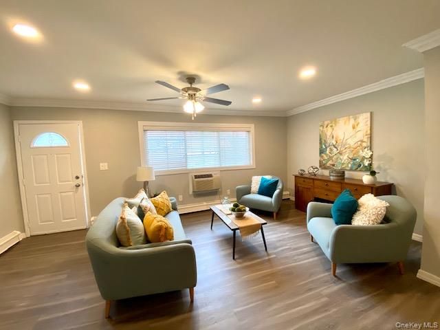 317 Brook Avenue 317-1b, Bay Shore, NY 11706