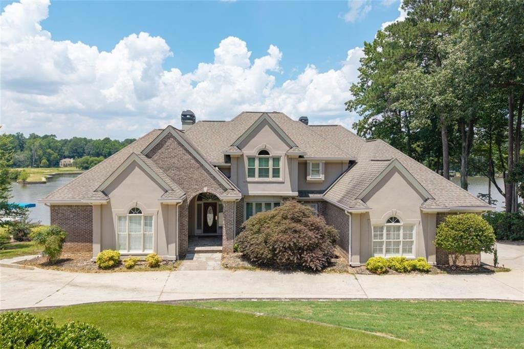 2220 EMERALD Drive, Jonesboro, GA 30236