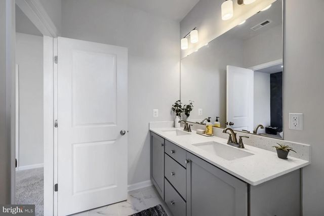 622 BARNEHURST ST, Middle River, MD 21220