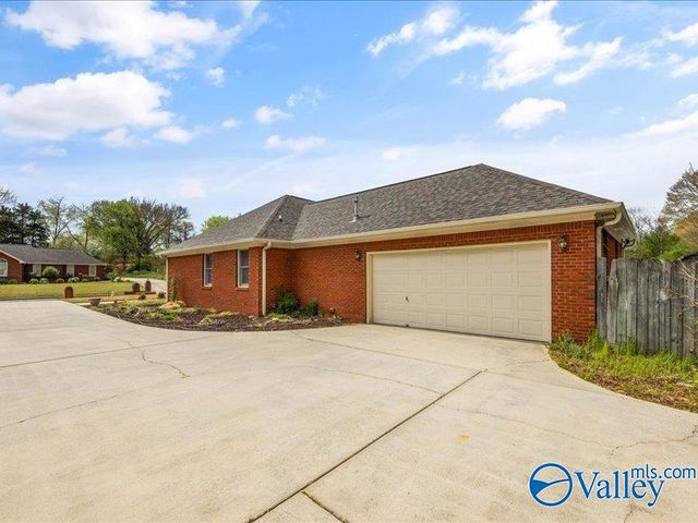 133 Tanglefoot Drive, Huntsville, AL 35811