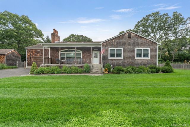 10 7th Street, East Hampton, NY 11937