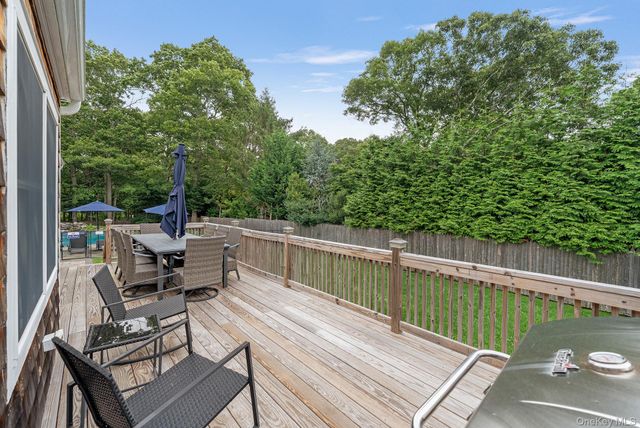 10 7th Street, East Hampton, NY 11937