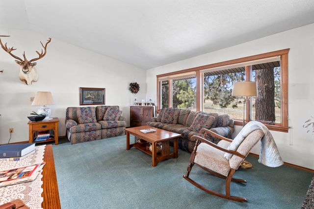 12504 N Fairview Rd, Mead, WA 99021