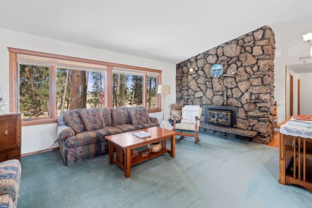 12504 N Fairview Rd, Mead, WA 99021