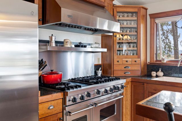 12504 N Fairview Rd, Mead, WA 99021