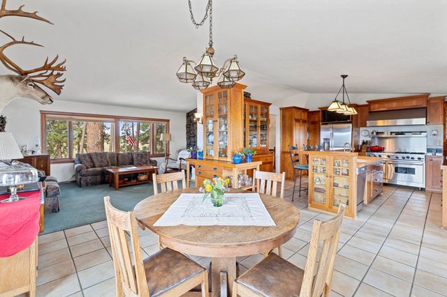 12504 N Fairview Rd, Mead, WA 99021