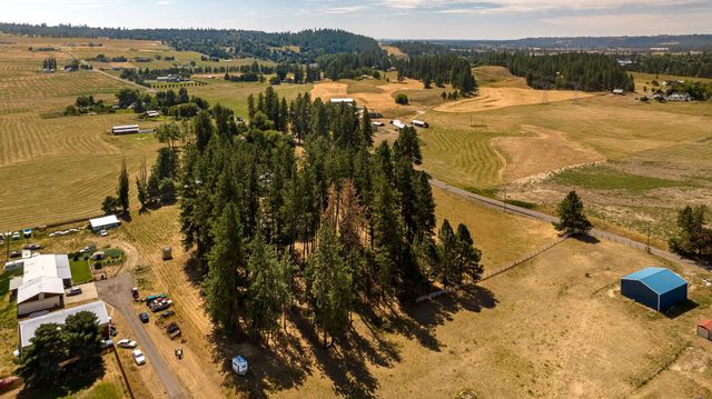 12504 N Fairview Rd, Mead, WA 99021