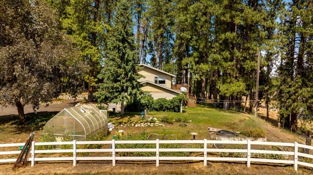 12504 N Fairview Rd, Mead, WA 99021