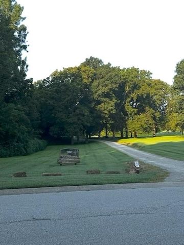 906 Fairview Circle, Pleasant Hill, MO 64080