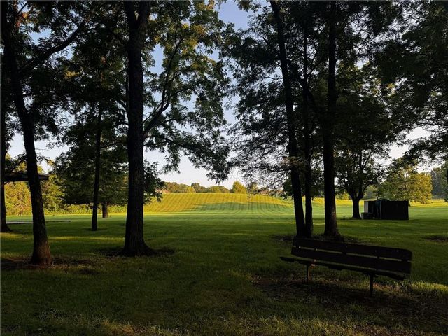 906 Fairview Circle, Pleasant Hill, MO 64080