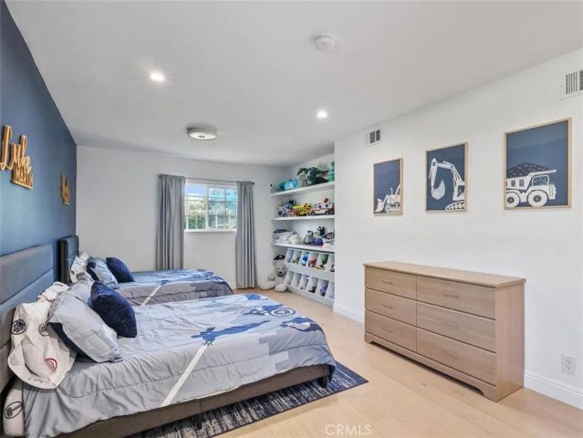1143 Greenfield Street, Thousand Oaks, CA 91360