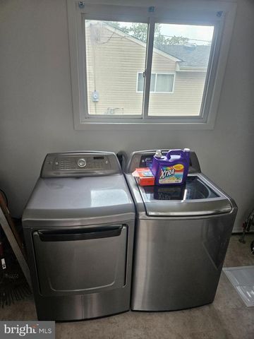 33 MAC KNIGHT DR, Pine Hill, NJ 08021