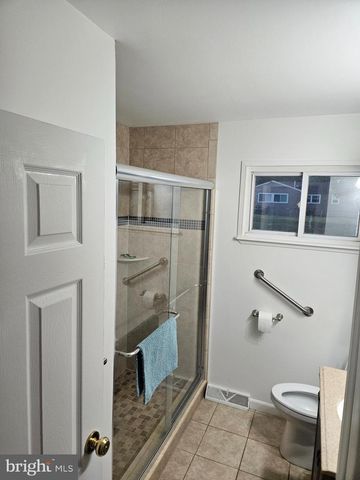 33 MAC KNIGHT DR, Pine Hill, NJ 08021