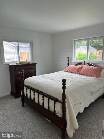 33 MAC KNIGHT DR, Pine Hill, NJ 08021