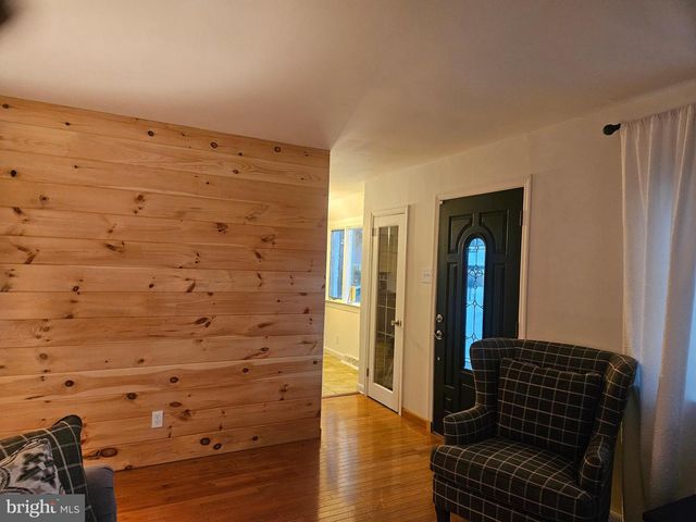 33 MAC KNIGHT DR, Pine Hill, NJ 08021