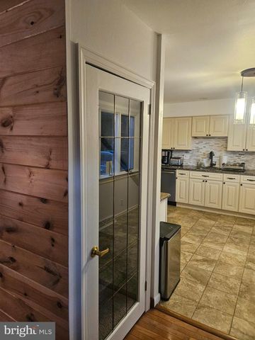 33 MAC KNIGHT DR, Pine Hill, NJ 08021