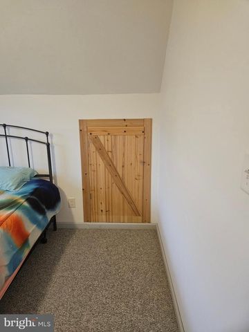 33 MAC KNIGHT DR, Pine Hill, NJ 08021