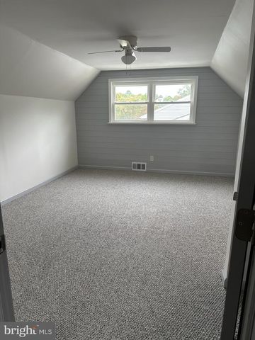 33 MAC KNIGHT DR, Pine Hill, NJ 08021