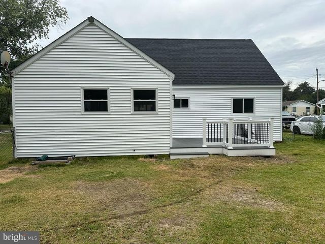 33 MAC KNIGHT DR, Pine Hill, NJ 08021