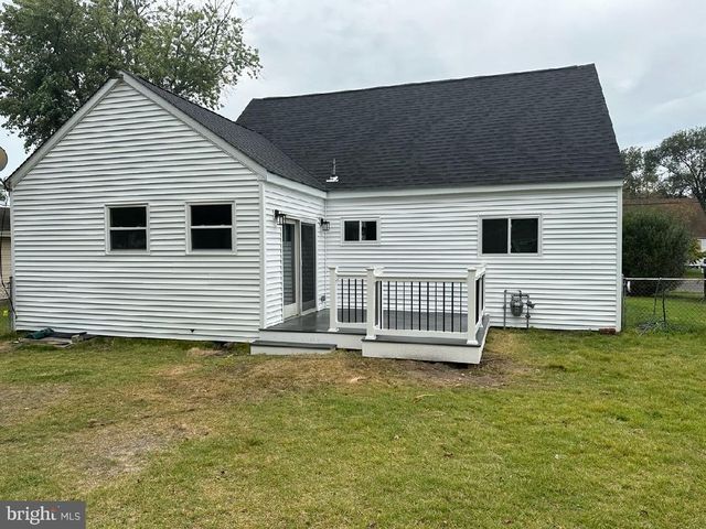 33 MAC KNIGHT DR, Pine Hill, NJ 08021