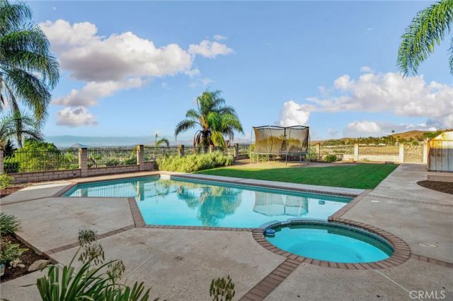 16584 Creekside, Riverside, CA 92503
