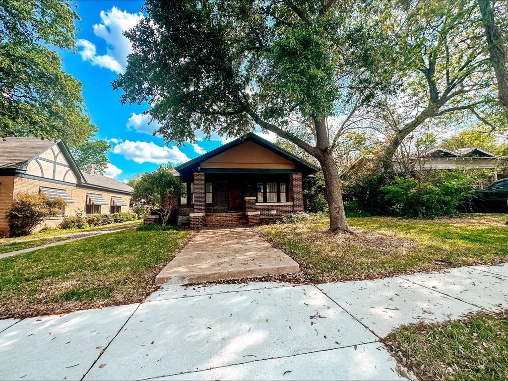 2333 Irwin Street, Fort Worth, TX 76110