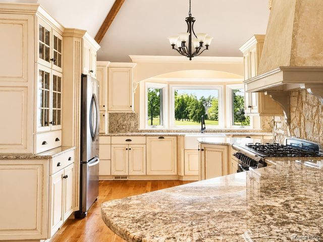9095 S Saginaw Road 8, Grand Blanc Charter Township, MI 48439