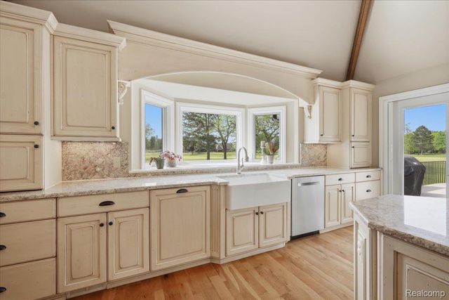 9095 S Saginaw Road 8, Grand Blanc Charter Township, MI 48439