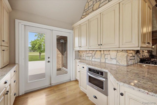 9095 S Saginaw Road 8, Grand Blanc Charter Township, MI 48439