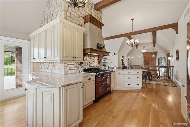 9095 S Saginaw Road 8, Grand Blanc Charter Township, MI 48439