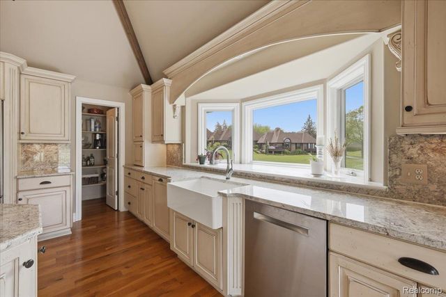 9095 S Saginaw Road 8, Grand Blanc Charter Township, MI 48439