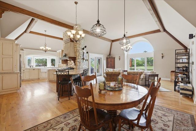 9095 S Saginaw Road 8, Grand Blanc Charter Township, MI 48439