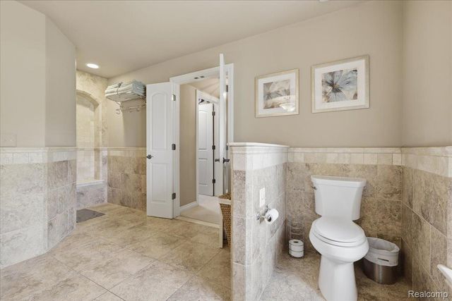 9095 S Saginaw Road 8, Grand Blanc Charter Township, MI 48439