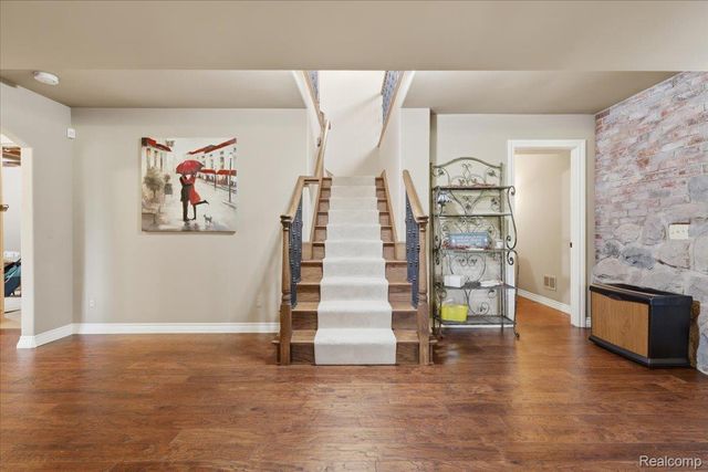 9095 S Saginaw Road 8, Grand Blanc Charter Township, MI 48439