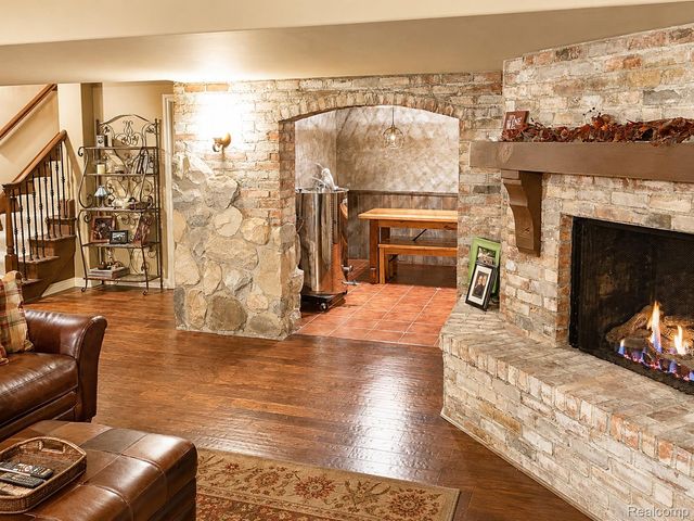 9095 S Saginaw Road 8, Grand Blanc Charter Township, MI 48439