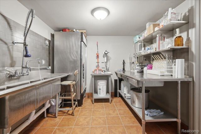 9095 S Saginaw Road 8, Grand Blanc Charter Township, MI 48439