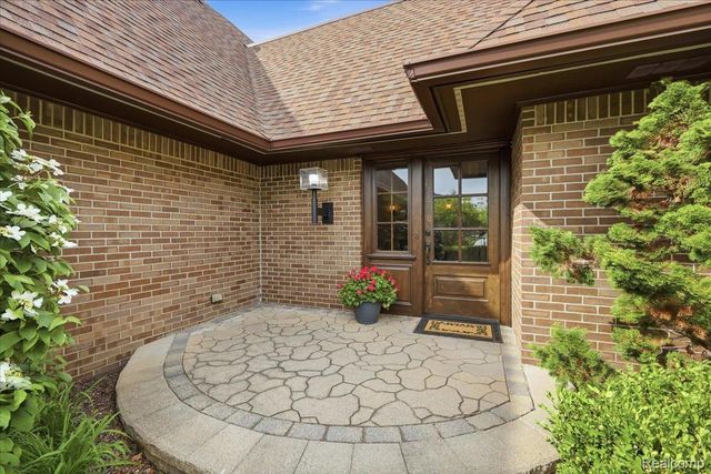 9095 S Saginaw Road 8, Grand Blanc Charter Township, MI 48439