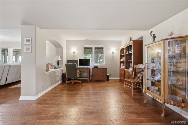 9095 S Saginaw Road 8, Grand Blanc Charter Township, MI 48439