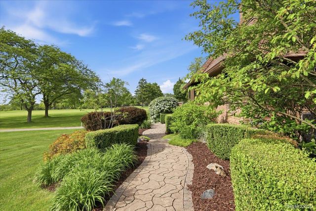 9095 S Saginaw Road 8, Grand Blanc Charter Township, MI 48439