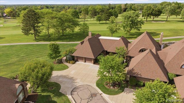 9095 S Saginaw Road 8, Grand Blanc Charter Township, MI 48439