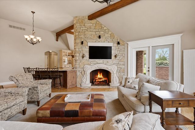 9095 S Saginaw Road 8, Grand Blanc Charter Township, MI 48439