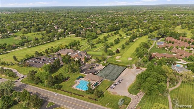 9095 S Saginaw Road 8, Grand Blanc Charter Township, MI 48439