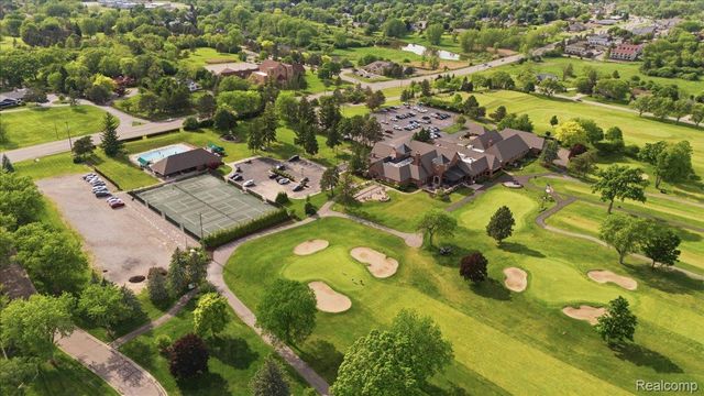 9095 S Saginaw Road 8, Grand Blanc Charter Township, MI 48439